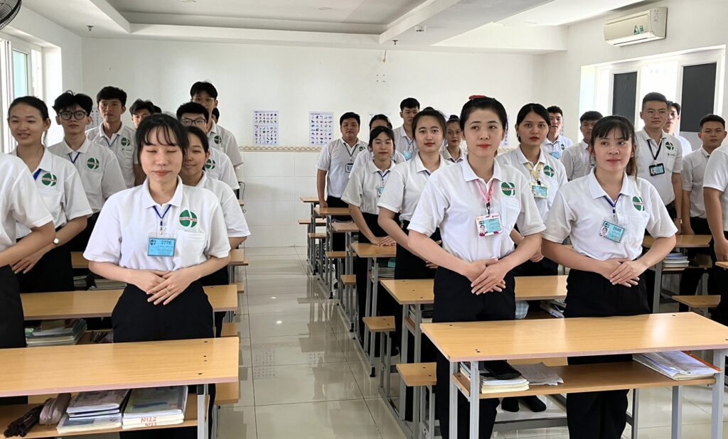 ベトナムの送出機関の生徒たち